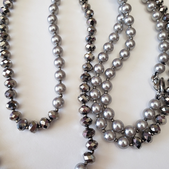 Ann Taylor Silver Tone Faux Pearl And Silver Tone Beaded Necklace - Picture 11 of 13